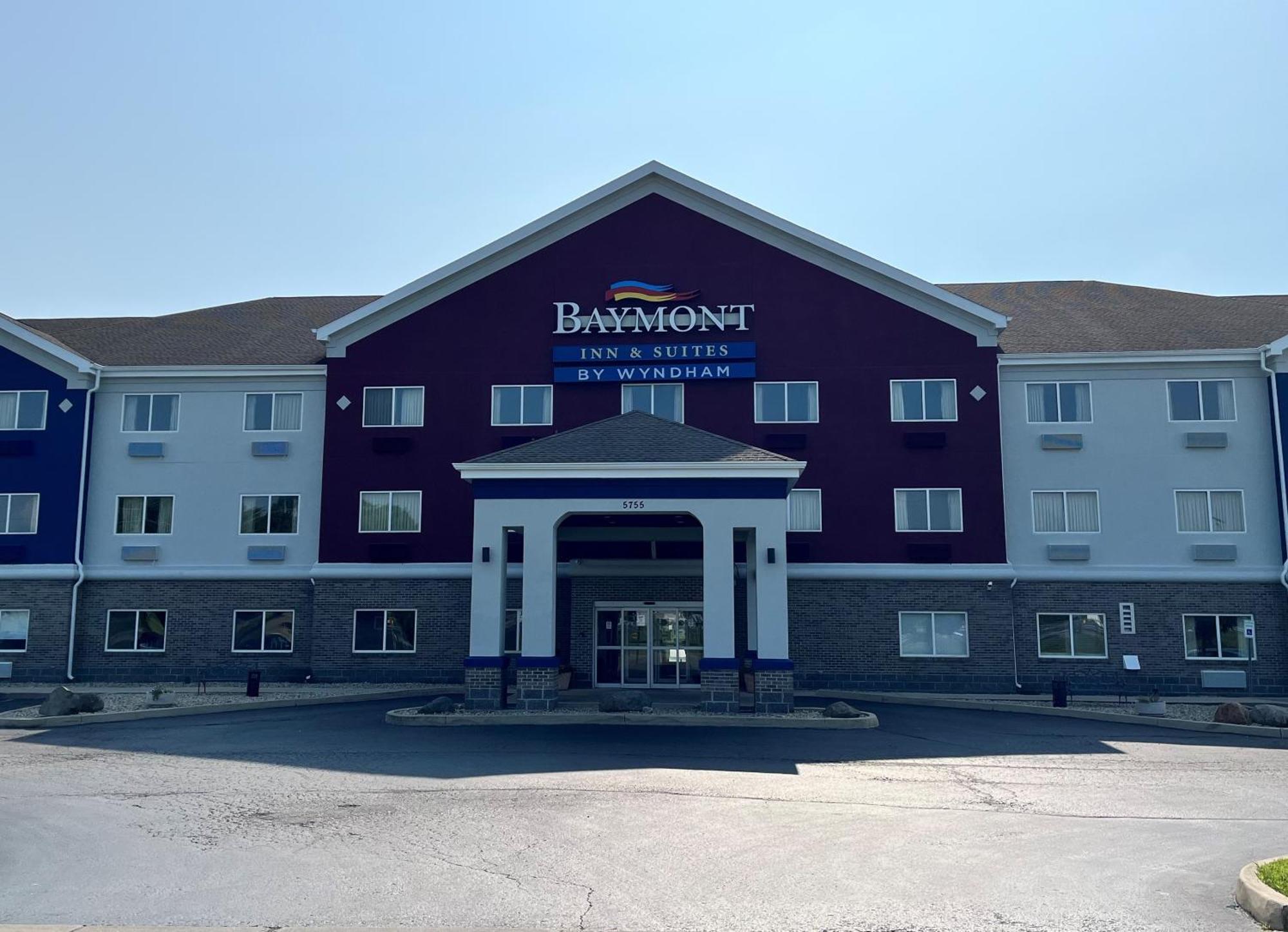 Baymont By Wyndham Indianapolis Northeast Hotell Exteriör bild