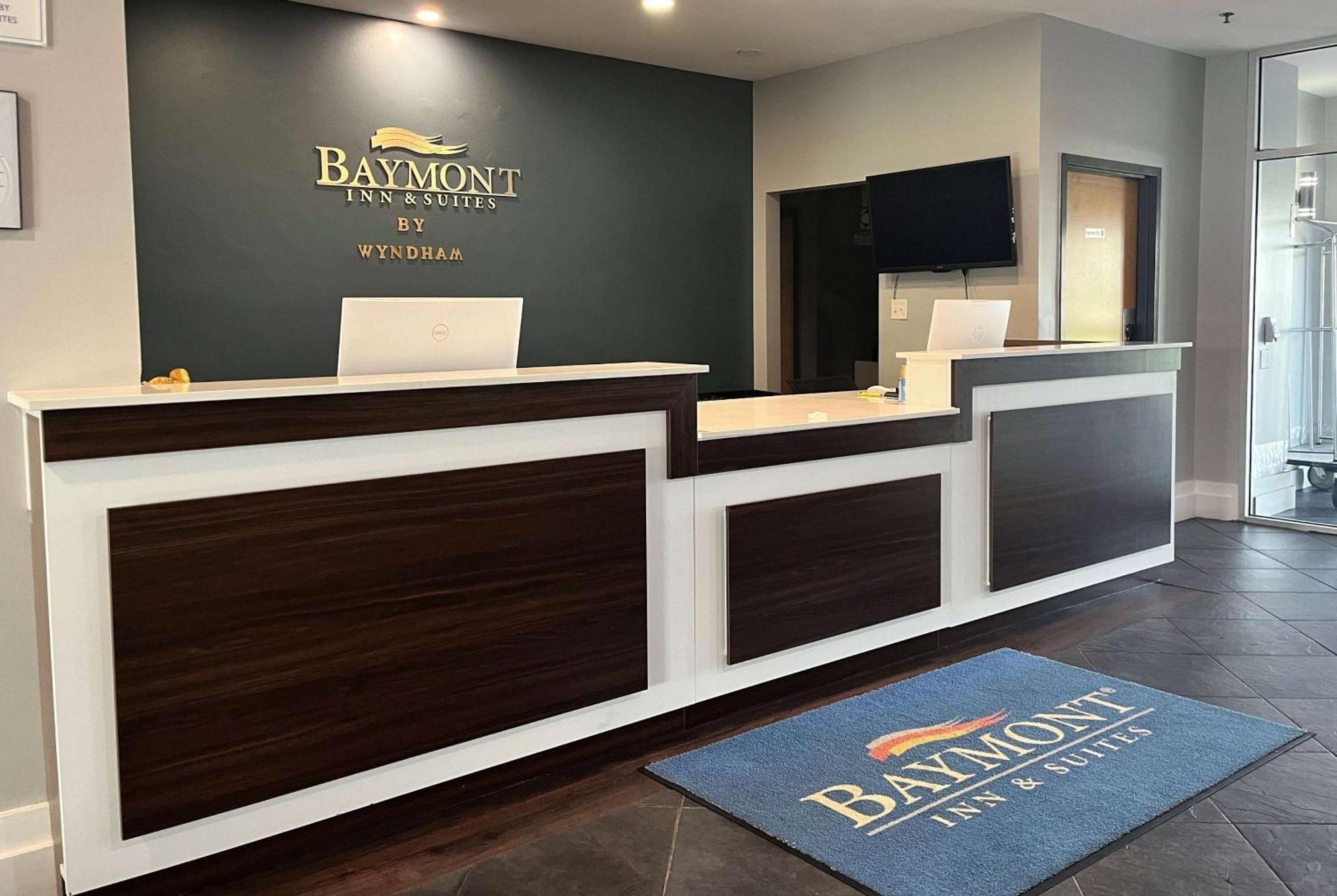Baymont By Wyndham Indianapolis Northeast Hotell Exteriör bild