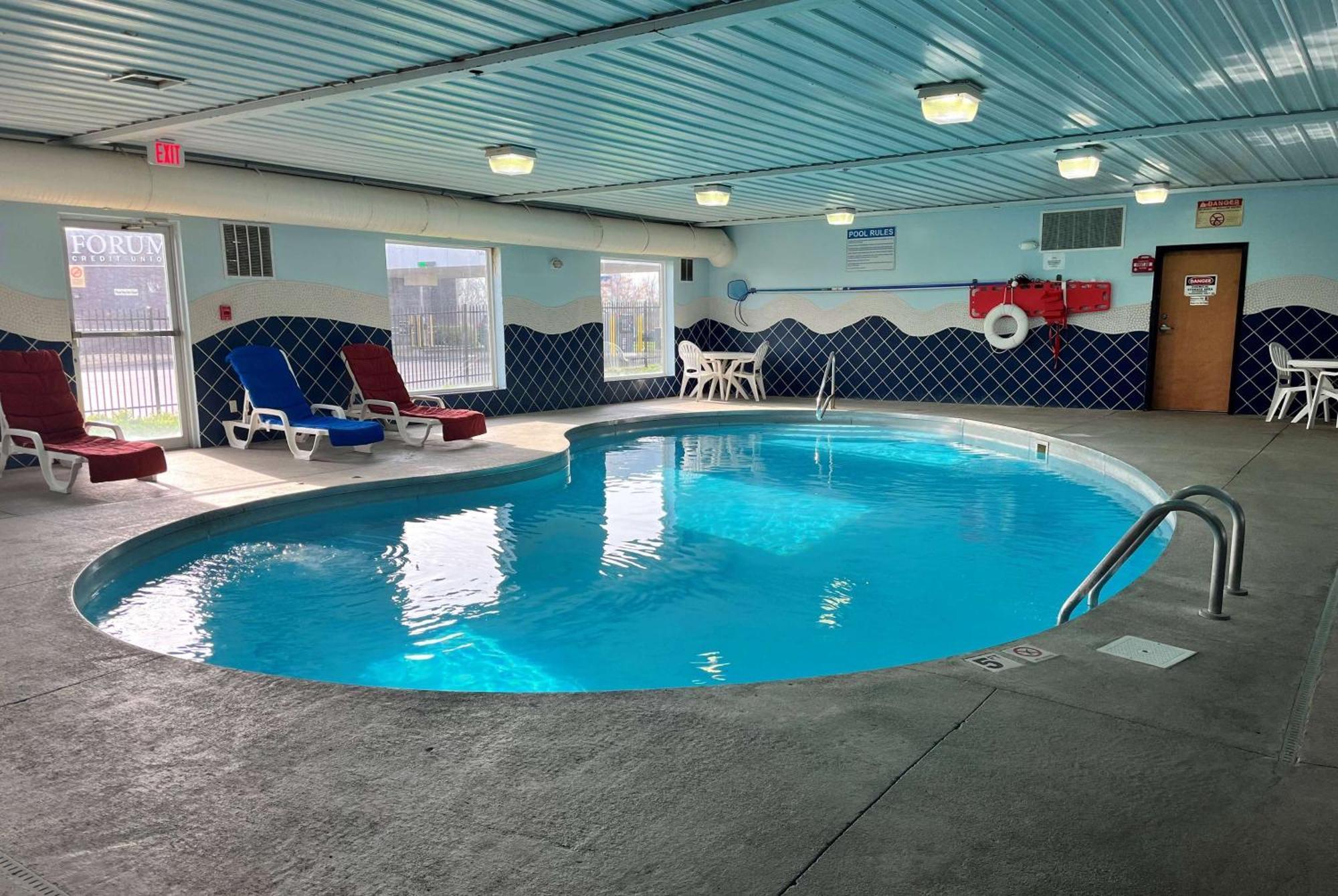 Baymont By Wyndham Indianapolis Northeast Hotell Exteriör bild