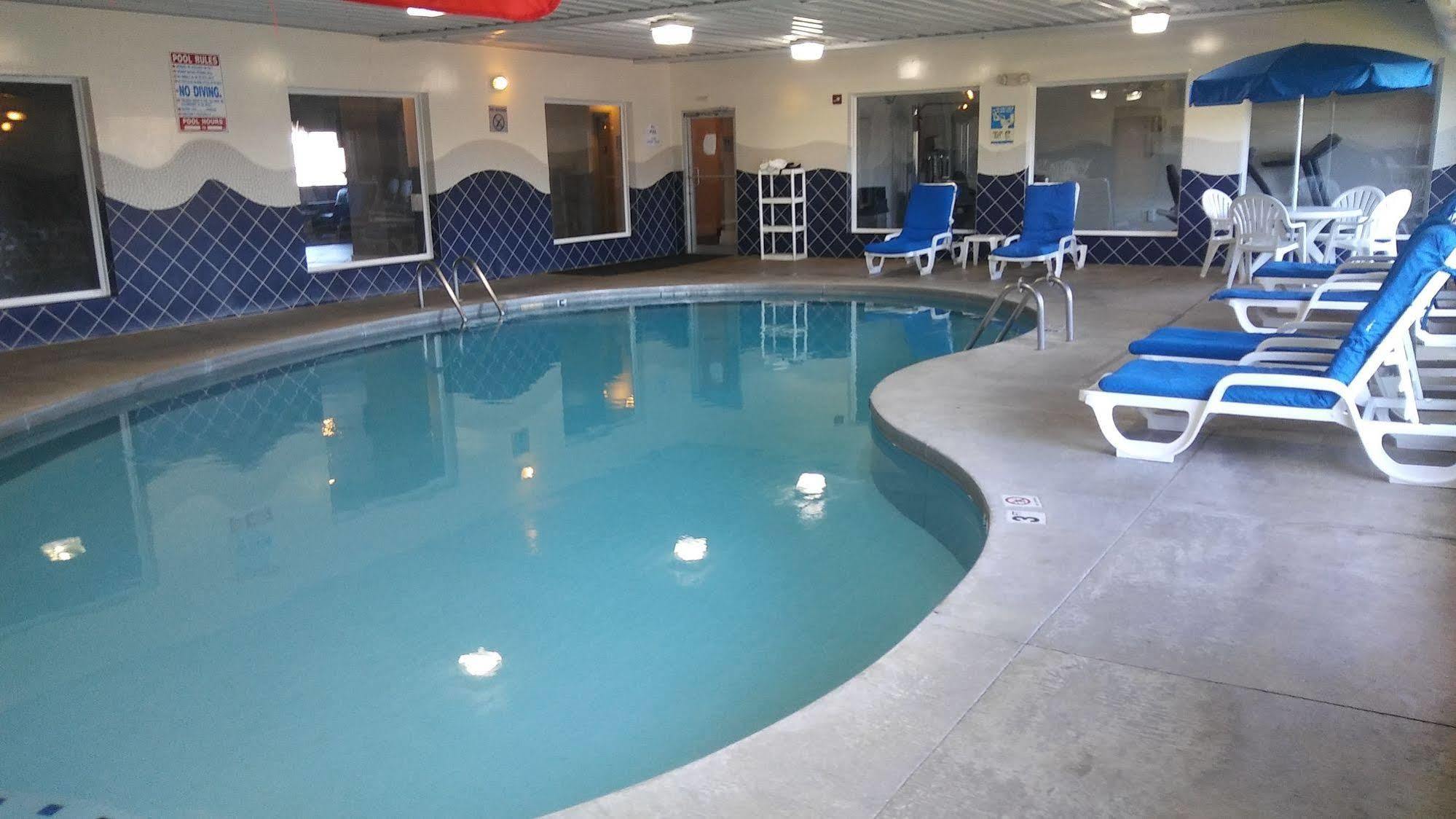 Baymont By Wyndham Indianapolis Northeast Hotell Exteriör bild